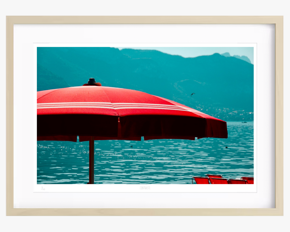 « Contraste » — Amandine · tirage photo d’art A2, cadre bouleau