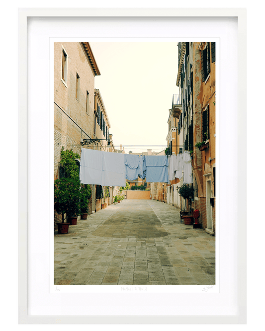 Drapeaux de Venise — A2 — cadre blanc